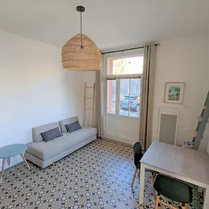  Appartement Studio Rénové Au Cœur De Proche Mer